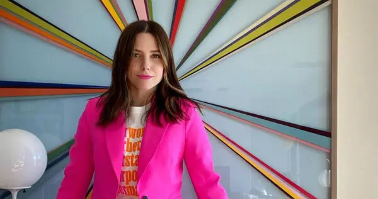 The Era of the Pink Suit: A Style Statement by Timothée Chalamet 2 Untitled design 2025 11 03T172445.239